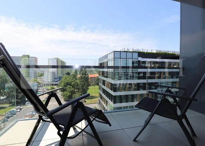 Einpark Fabulous Apartment With Private Parking